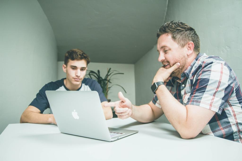 studiare ripetendo ad un'altra persona