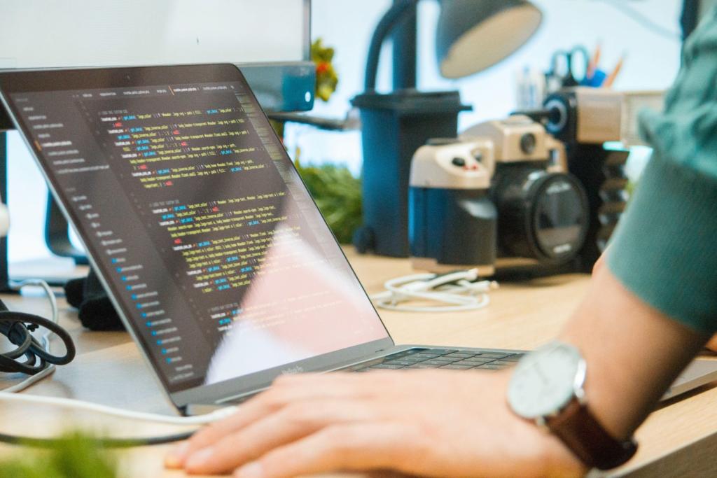 computer con codice di programmazione web