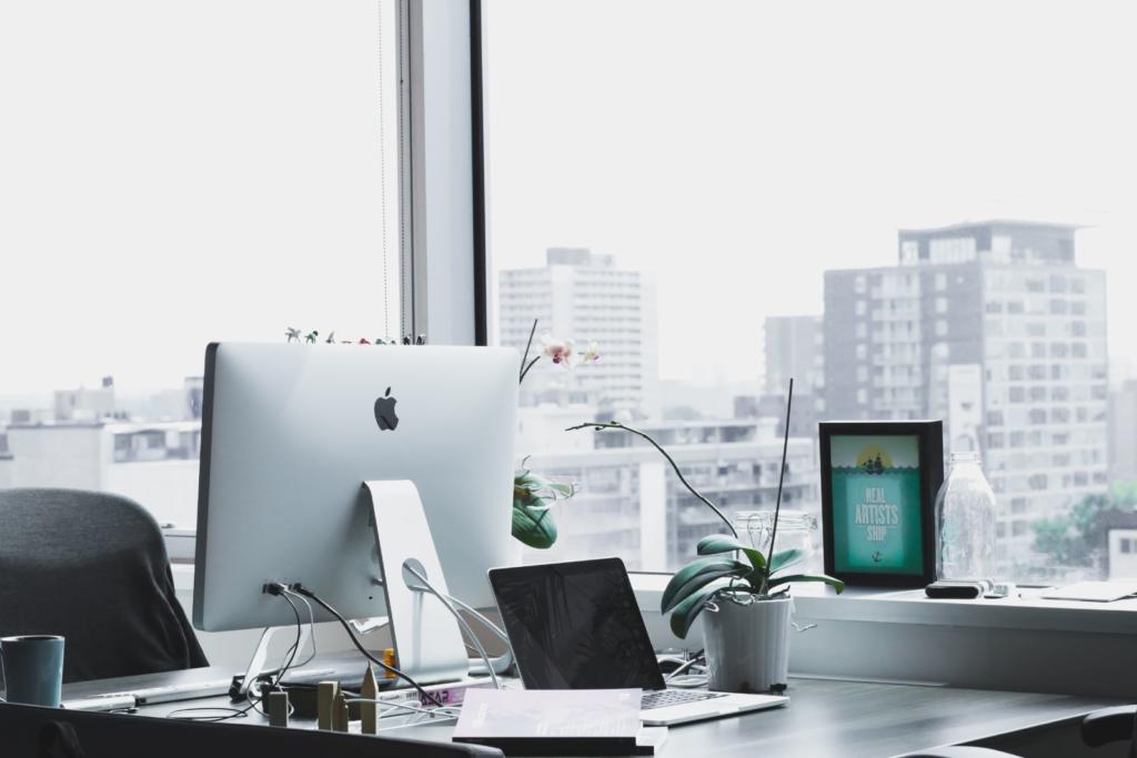 postazione di lavoro ui designer